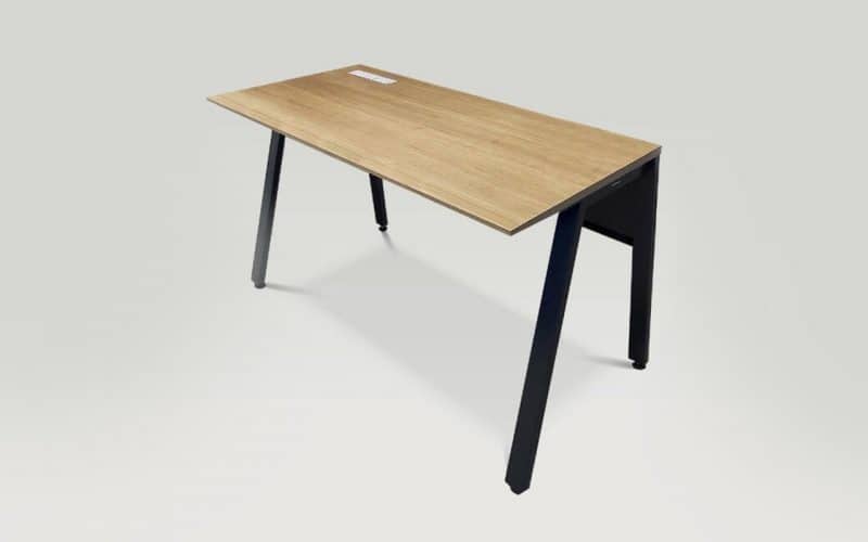 VD-A Okamura desk