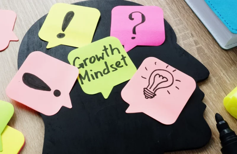 Growth Mindset คืออะไร วิธีคิดพาชีวิตสู่ความสำเร็จ